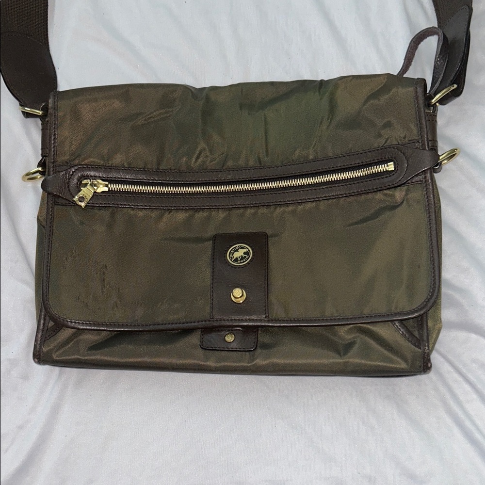 🐘 Vintage HUNTING WORLD Olive Green Nylon & Brown Leather Messenger Bag